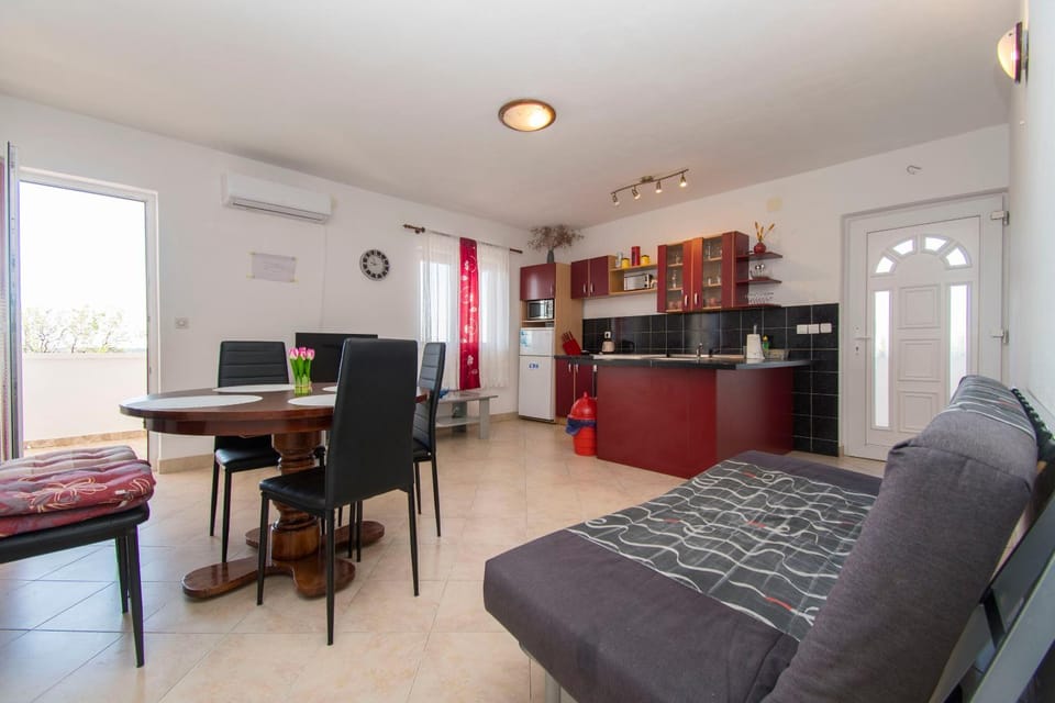 Kitchen or kitchenette, Living room, Dining area