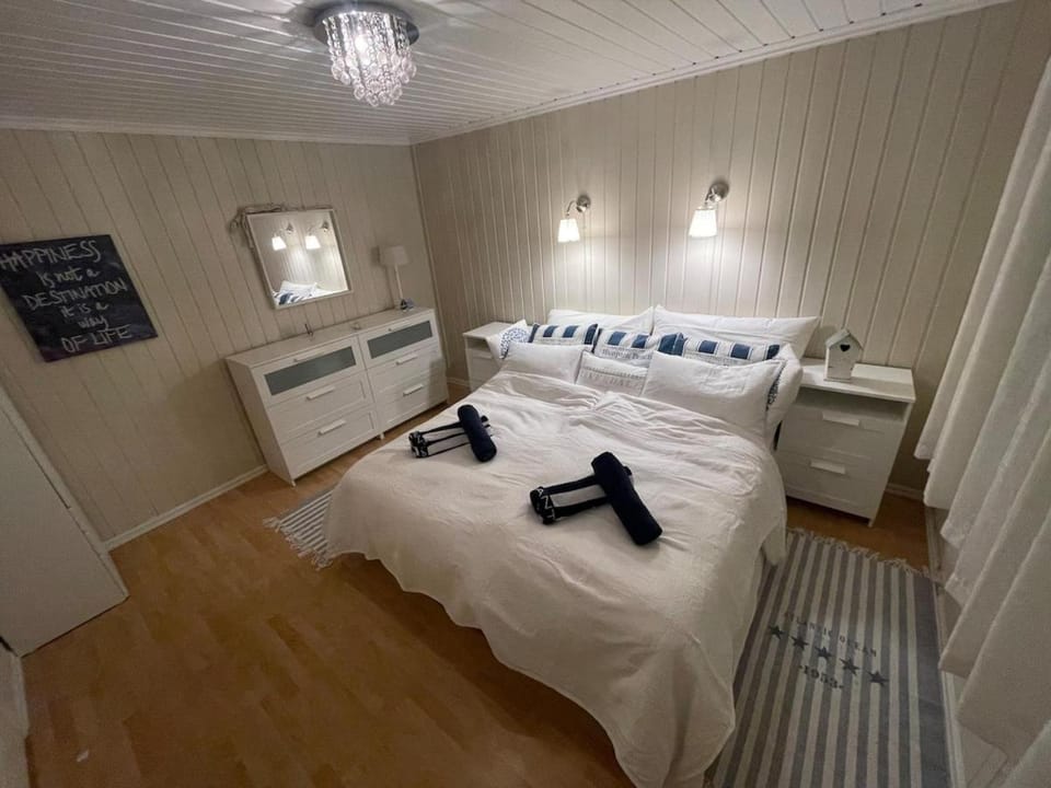 Spacious villa with heated pool and stunning view Villa in Viken, Norway