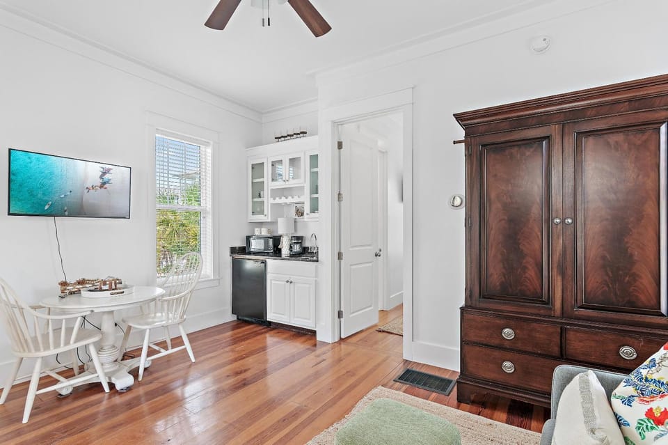 Fleur de Sea - Carriage House House in Rosemary Beach