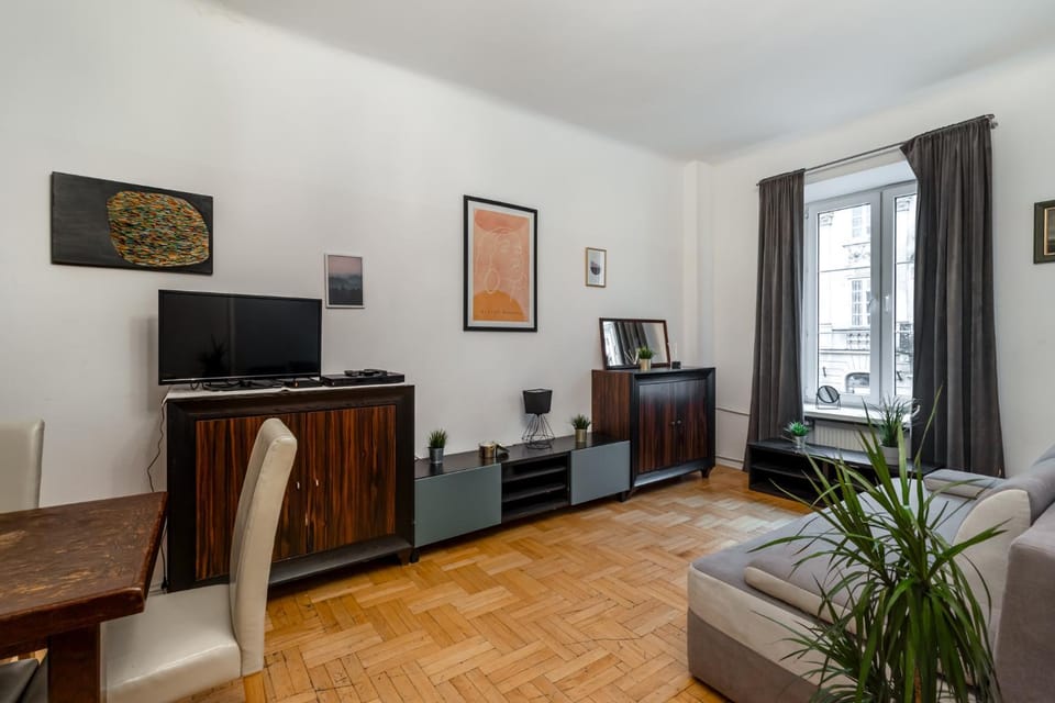 Communal lounge/ TV room, TV and multimedia, Evening entertainment, hair dresser
