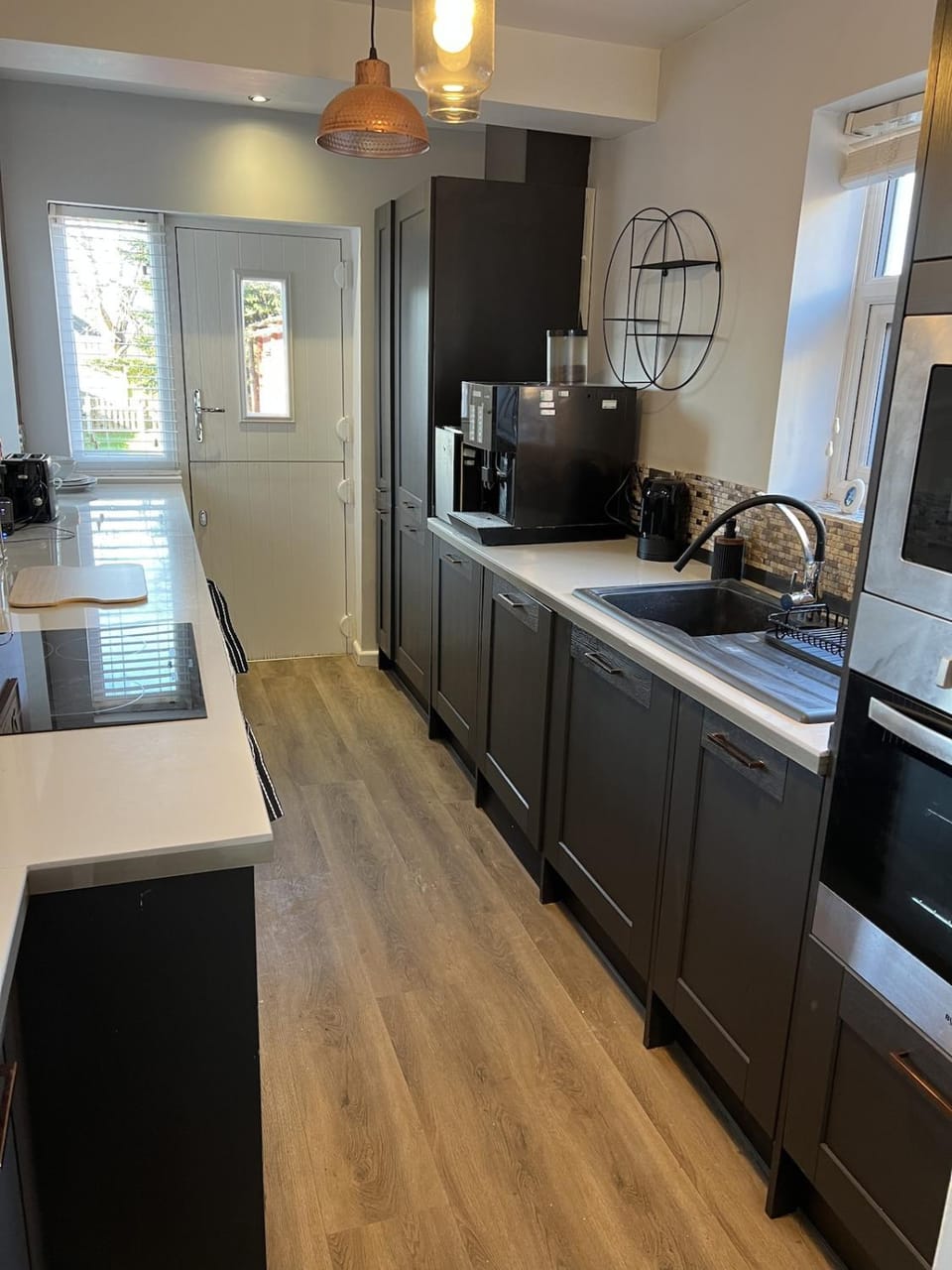 Comfortable 3-Bed Stay in Quiet Area House in Wolverhampton