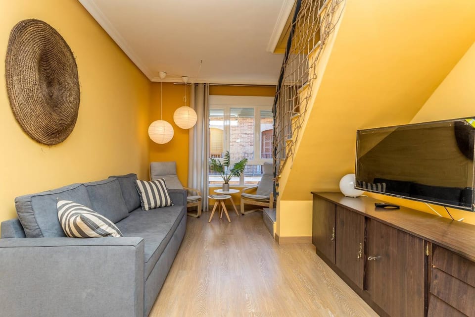 Communal lounge/ TV room, Living room