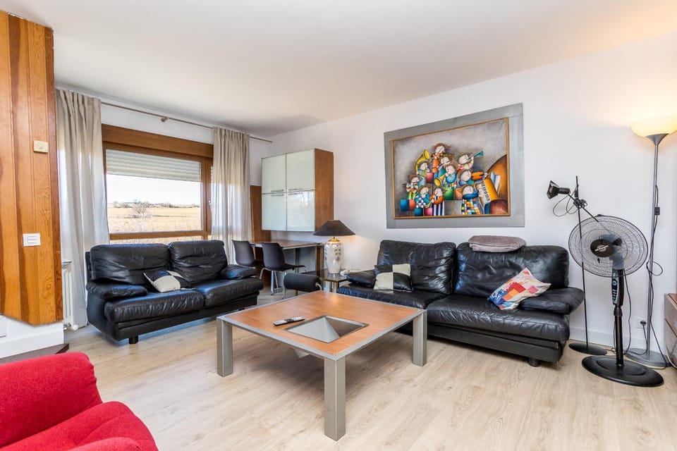 BaruHaus triplex piscina y parking Apartment in Castile and León