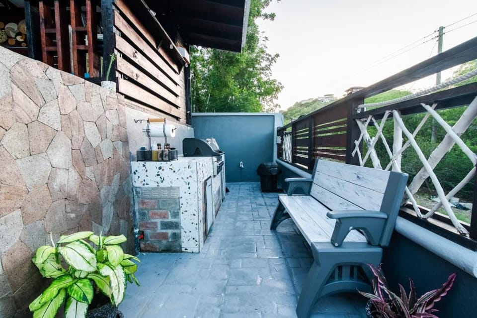 The Pearl Retreat - Private, Intimate & Unrushed Apartment in Caribbean