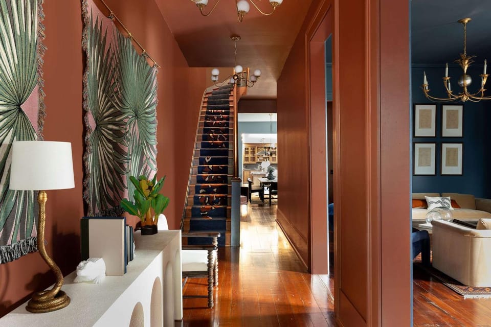 Luxurious 9BR Inn Heated Pool & Spa House in Warehouse District