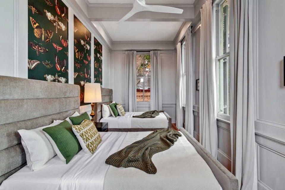 Grand NOLA Estate Heated Pool House in New Orleans