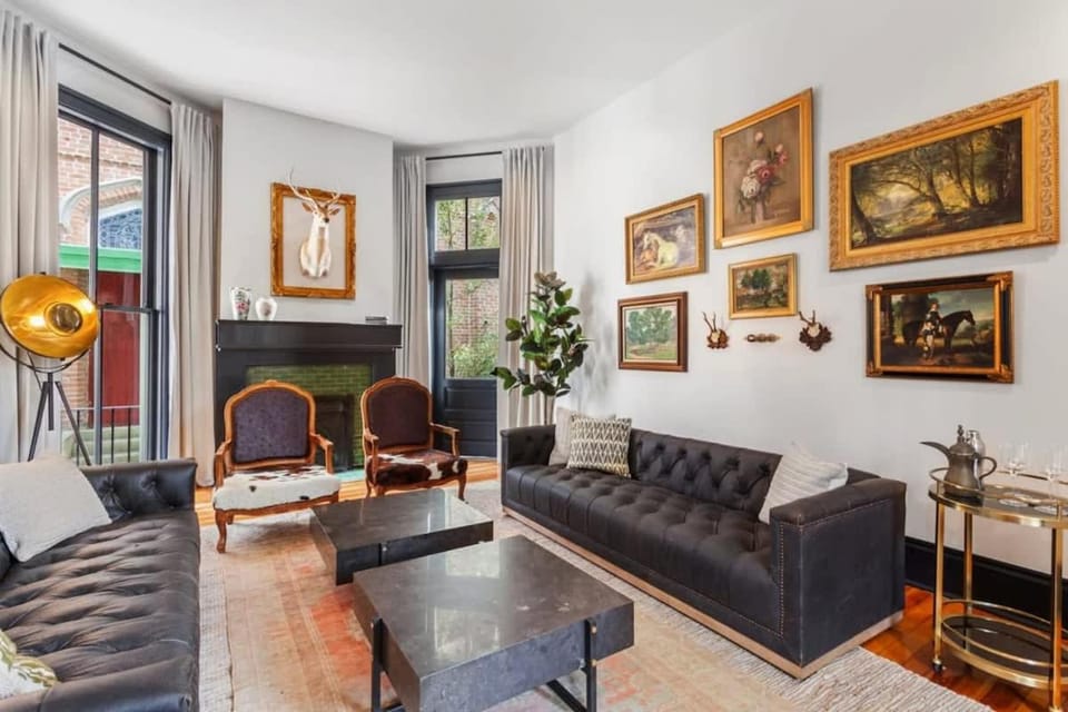 Grand NOLA Estate Heated Pool House in New Orleans