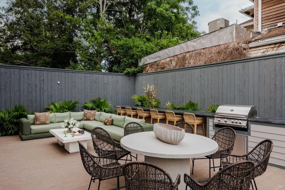18 bedroom Garden District Mansion Shared Pool House in New Orleans
