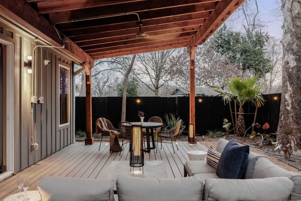 Modern Compound with Hot Tub Near Downtown House in Austin
