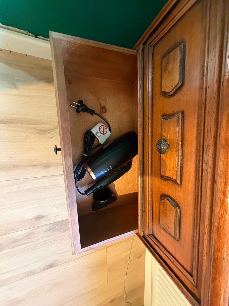 2-Room Apartment with Home Theater, PlayStation Apartment in Hesse