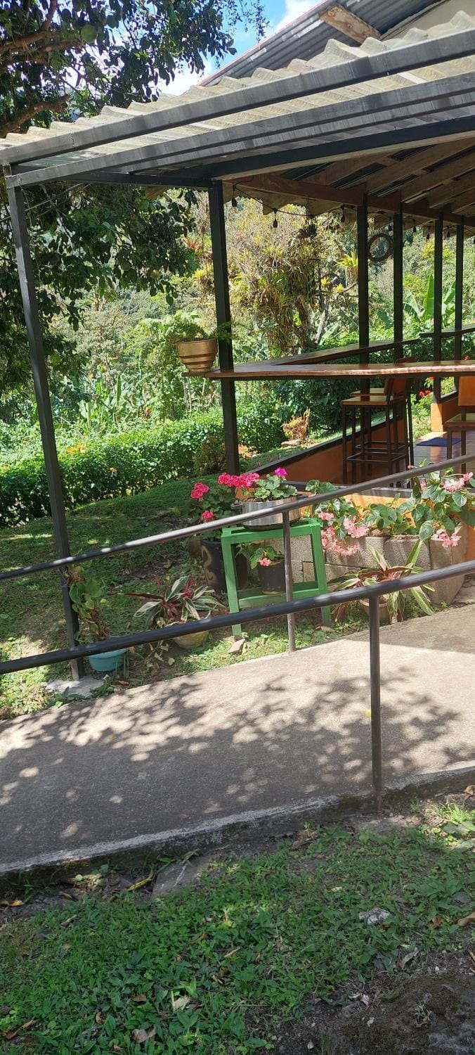 Cabina toledo Cabin in Monteverde