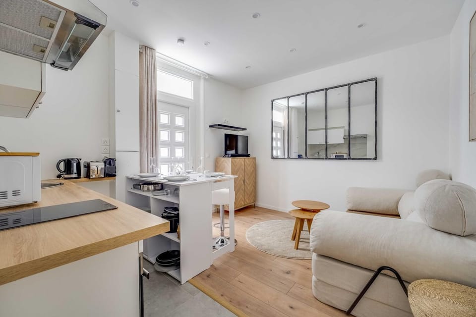 Kitchen or kitchenette, Living room