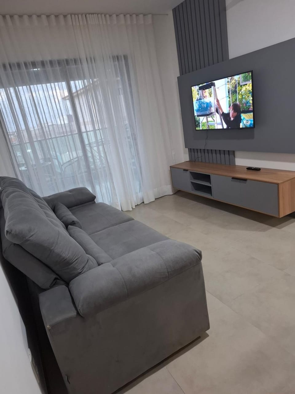 Communal lounge/ TV room, TV and multimedia, Living room, Seating area