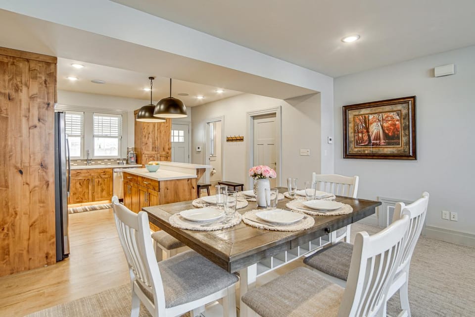 Hike, Golf & Unwind! Mtn-View Cedar City Townhome House in Cedar City