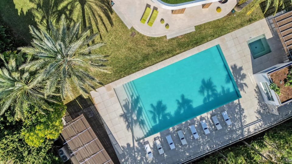 Spring, Day, Garden, Garden view, Pool view, Swimming pool, sunbed
