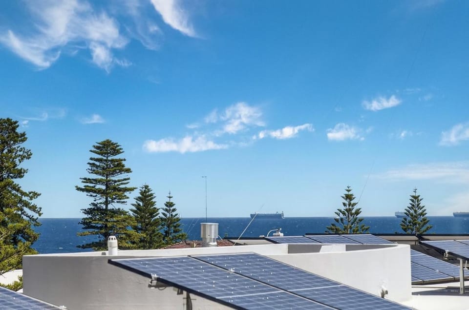 OVER1 - Ocean Breeze Apartment in Perth