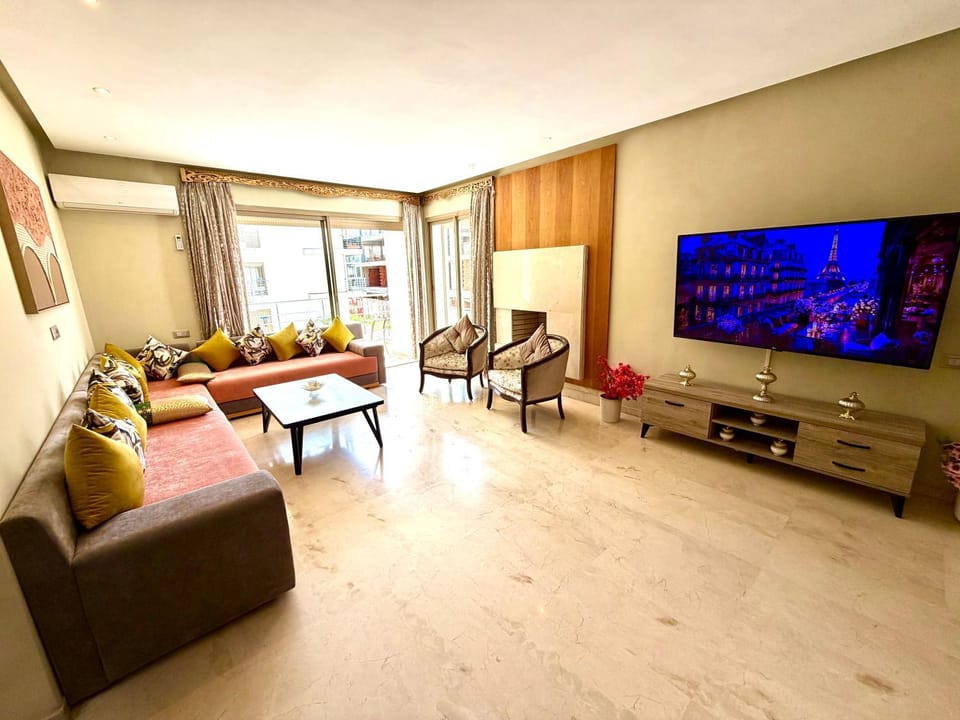 Bel appartement meublé à Prestigia avec Wifi illimité 100 Mo Apartment in Fes