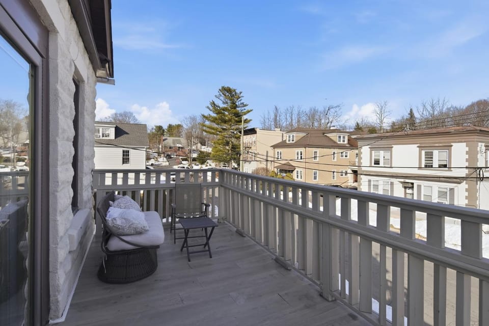 Cozy Pleasantville Retreat Unit 2 apts Apartment in Mount Pleasant