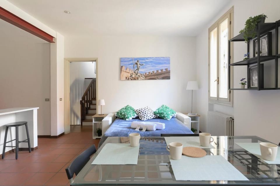 Photo of the whole room, Seating area, Bedroom