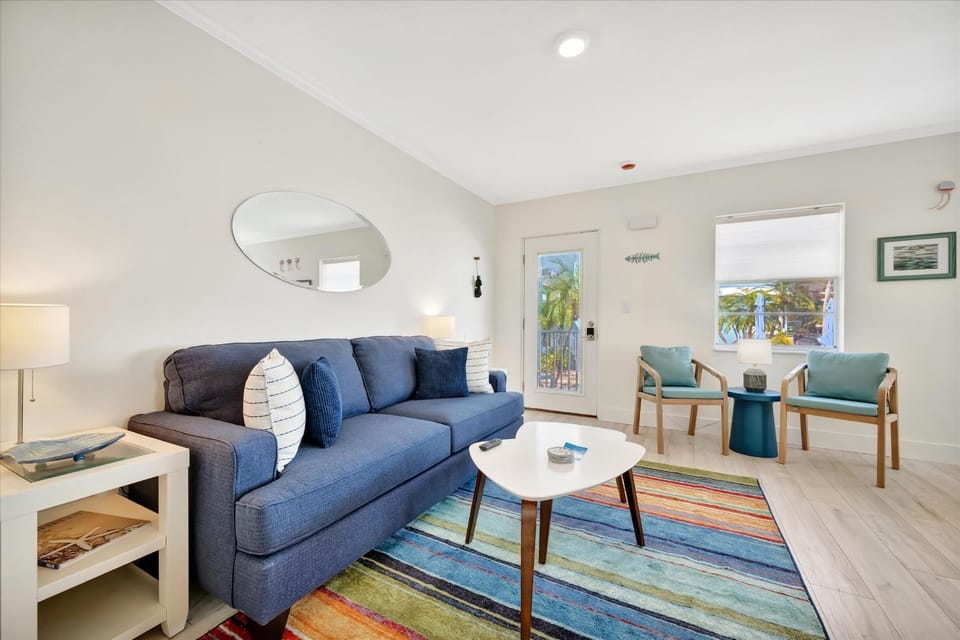 1B1B Resort Condo 2 Blocks to Clearwater Beach Apartment in Clearwater Beach
