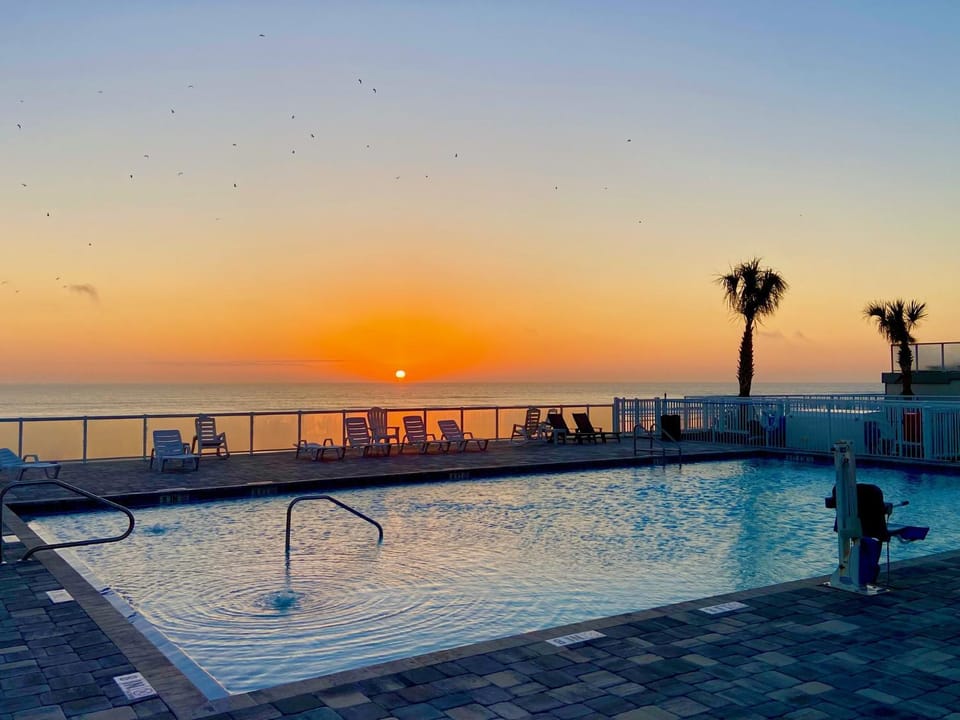 Balcony/Terrace, Swimming pool