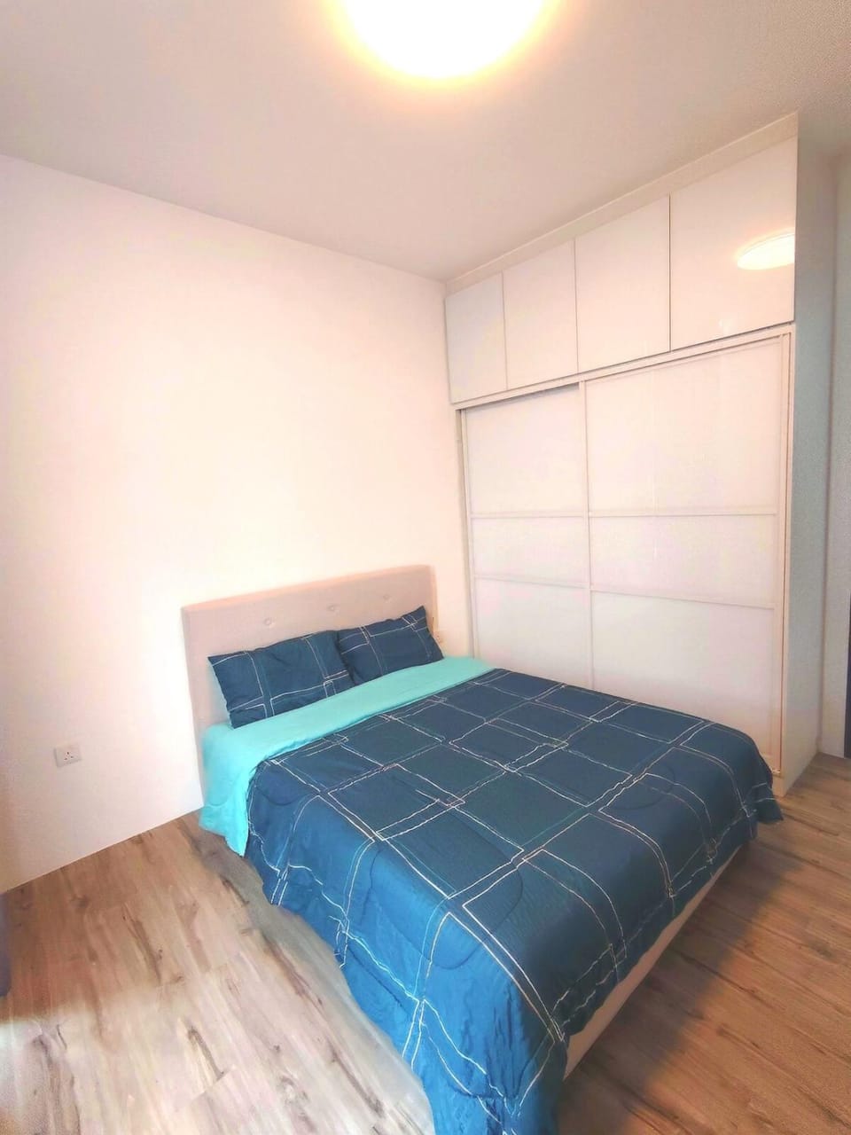 Bed, Photo of the whole room, Bedroom, wardrobe