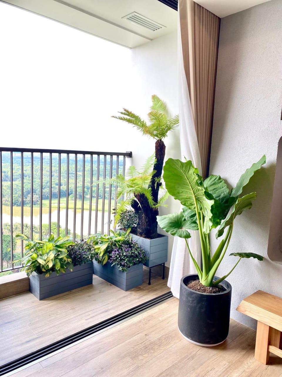 View (from property/room), Balcony/Terrace, Garden view
