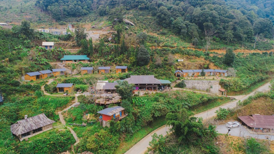 Pơ Mu homestay Tà Xùa Resort in Vietnam