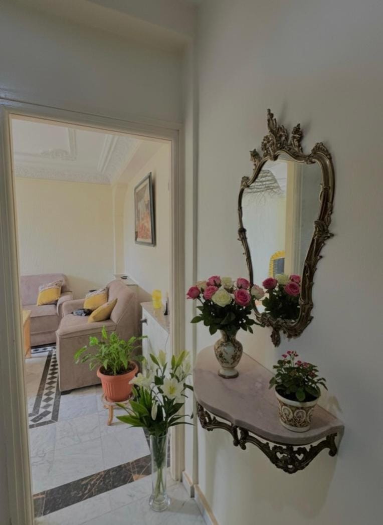 Seating area, Internal: Not applicable to any particular room