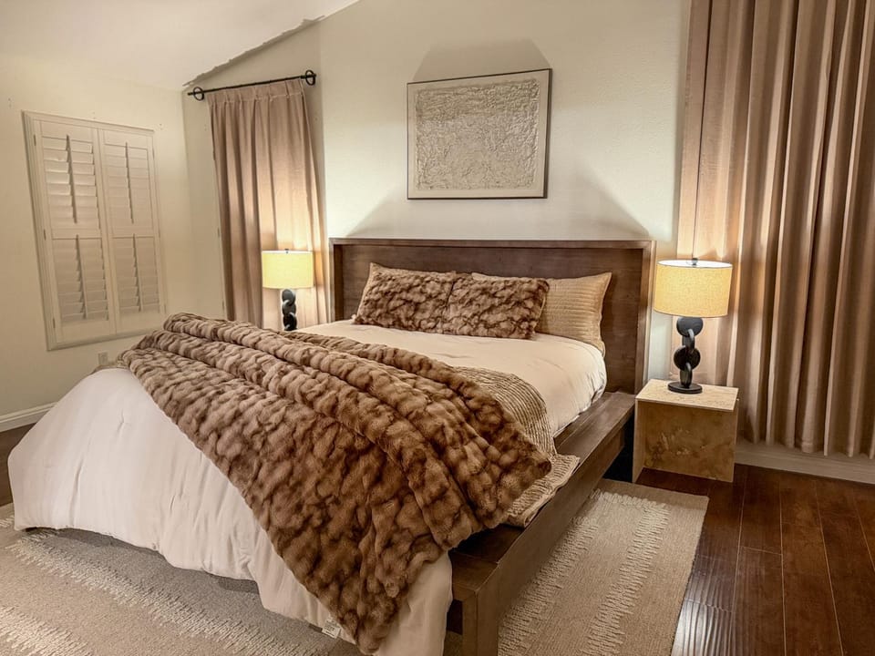 Bed, Bedroom