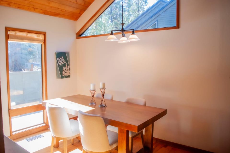 Black Butte House 007. House in Oregon