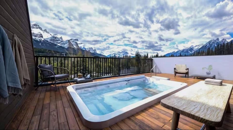 Hot Tub
