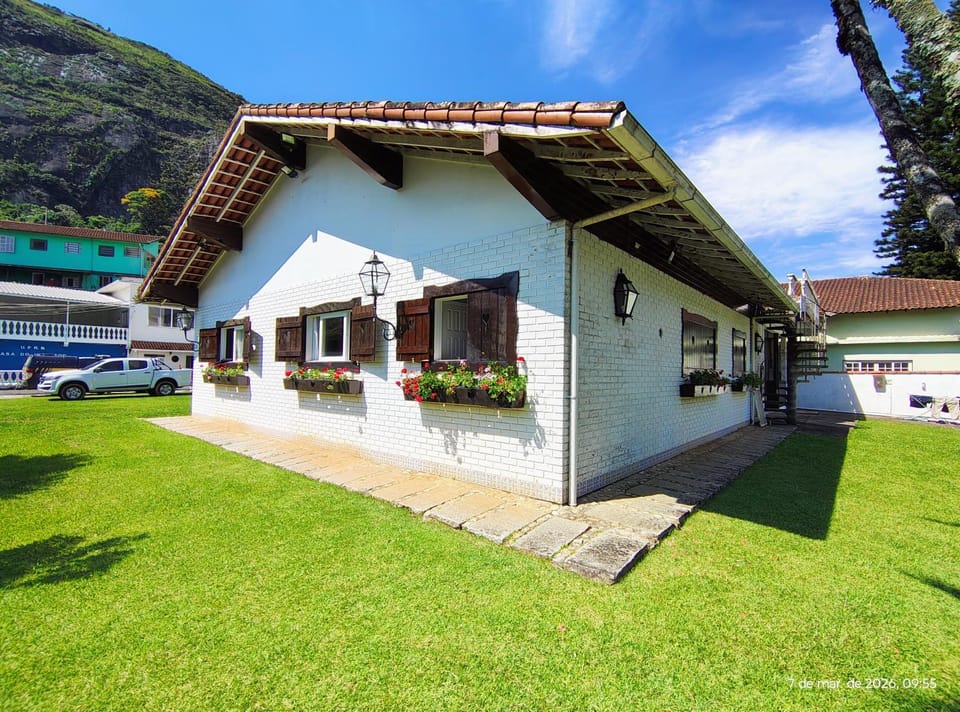 Suite a 100 metros do Quitandinha, Petrópolis,RJ Vacation rental in Duque de Caxias