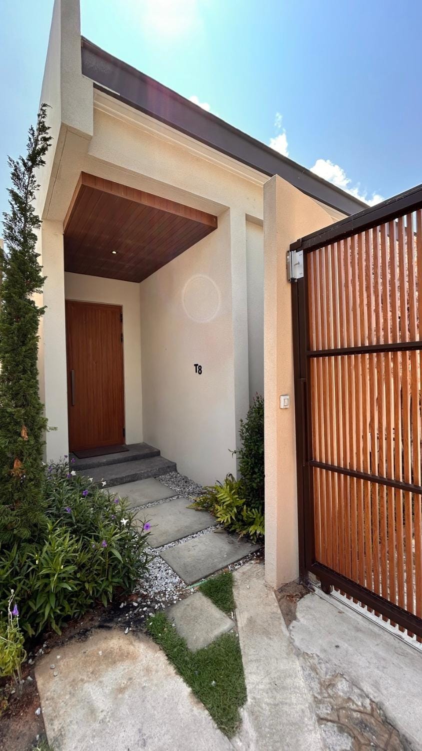 Property building, Day