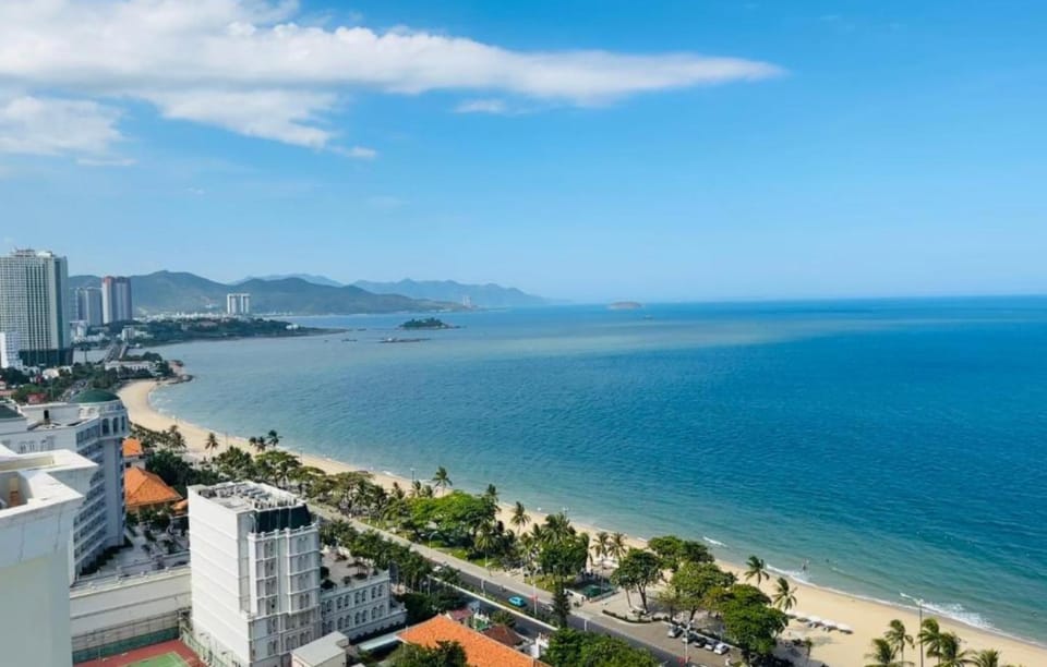 Nearby landmark, Day, Natural landscape, Bird's eye view, Beach, City view, Mountain view, Sea view