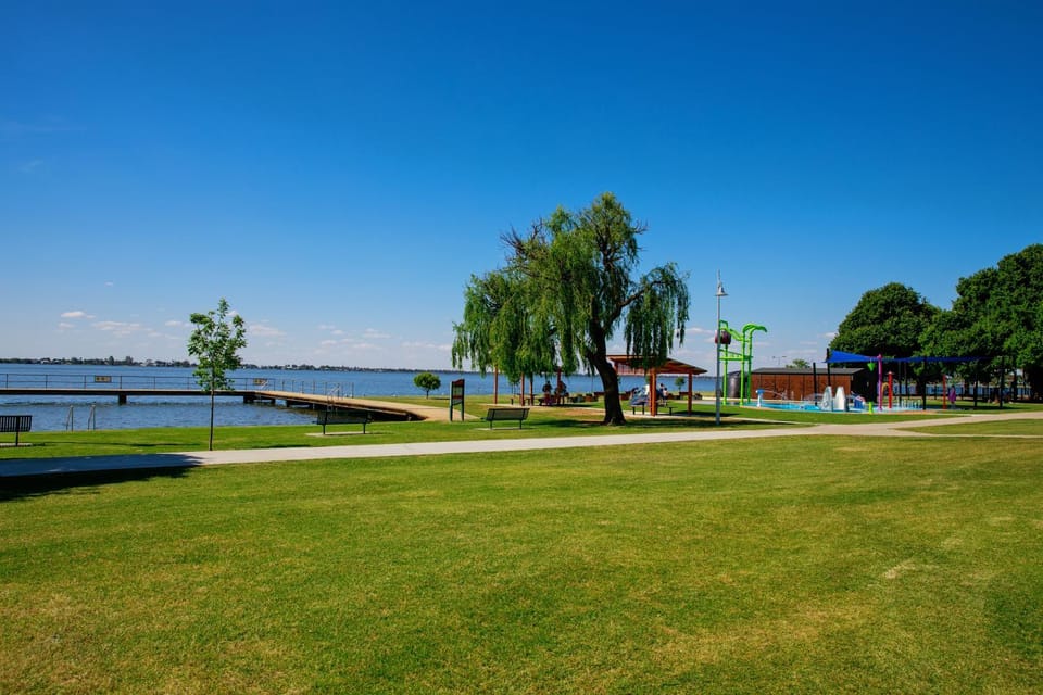 Bank's Place Apartment in Yarrawonga