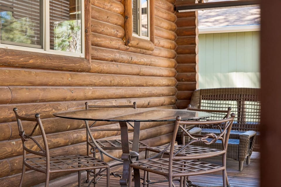 Forest Hideaway Near Sedona House in Munds Park