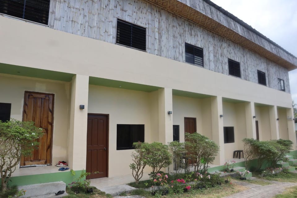 Lake Lovers Stay Hostel Hostel in Central Visayas