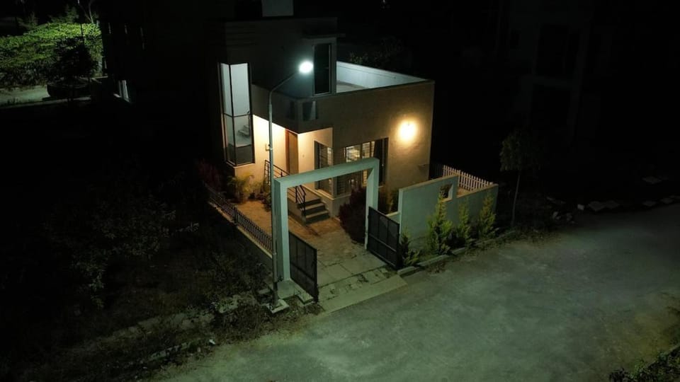 The Orchid - Falcon Stays at Nandi Hills Apartment in Karnataka