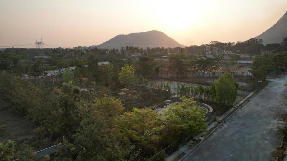 The Orchid - Falcon Stays at Nandi Hills Apartment in Karnataka