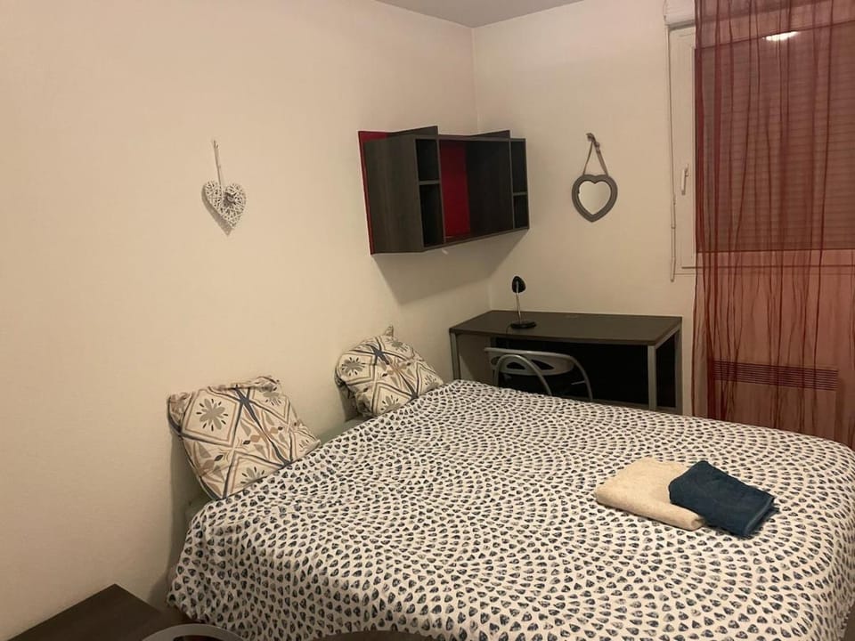 Bel appartement dans jolie résidence Apartment in Aix-en-Provence