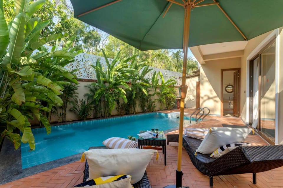 Swimming pool, Swimming pool