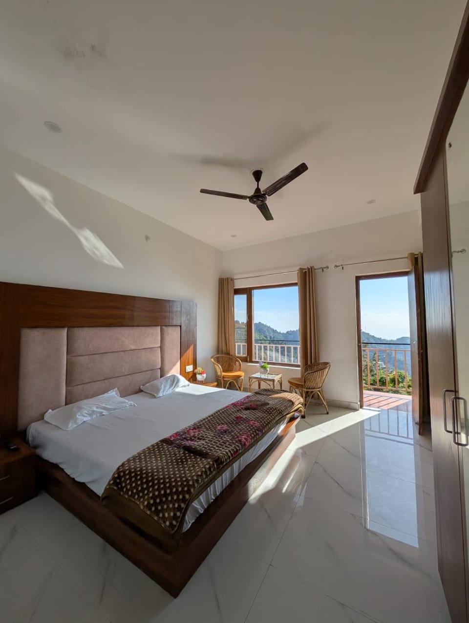 Vibhuti Homestay Near Bhatta Falls Mussoorie Hotel in Uttarakhand