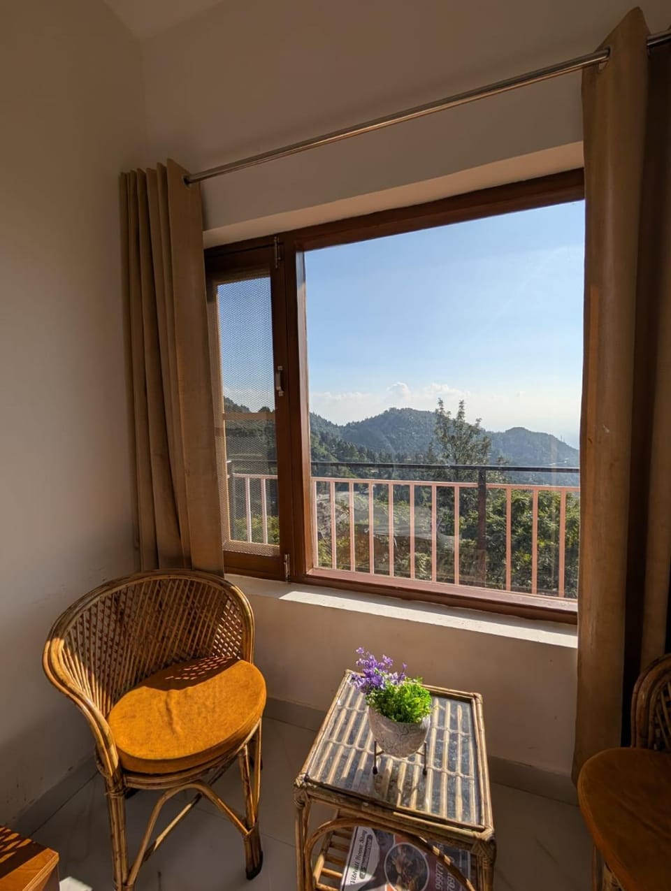Vibhuti Homestay Near Bhatta Falls Mussoorie Hotel in Uttarakhand