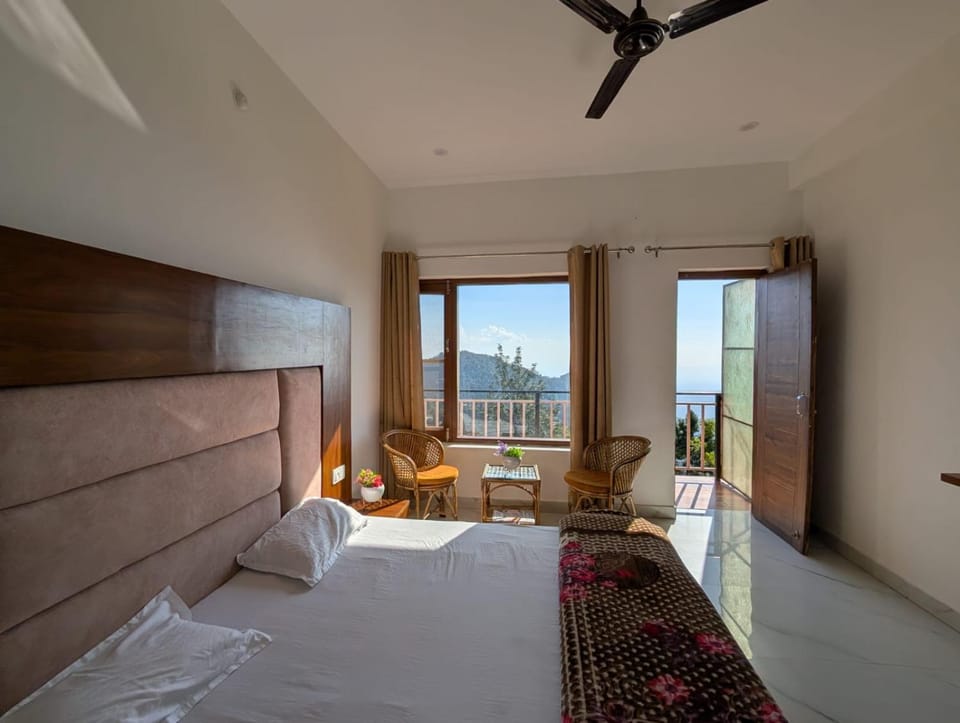 Vibhuti Homestay Near Bhatta Falls Mussoorie Hotel in Uttarakhand