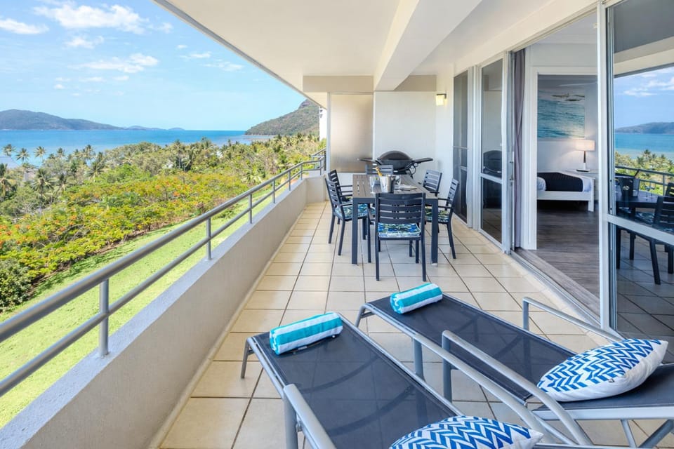 Poinciana 204 & Free Buggy- Hamilton Island Apartment in Whitsundays
