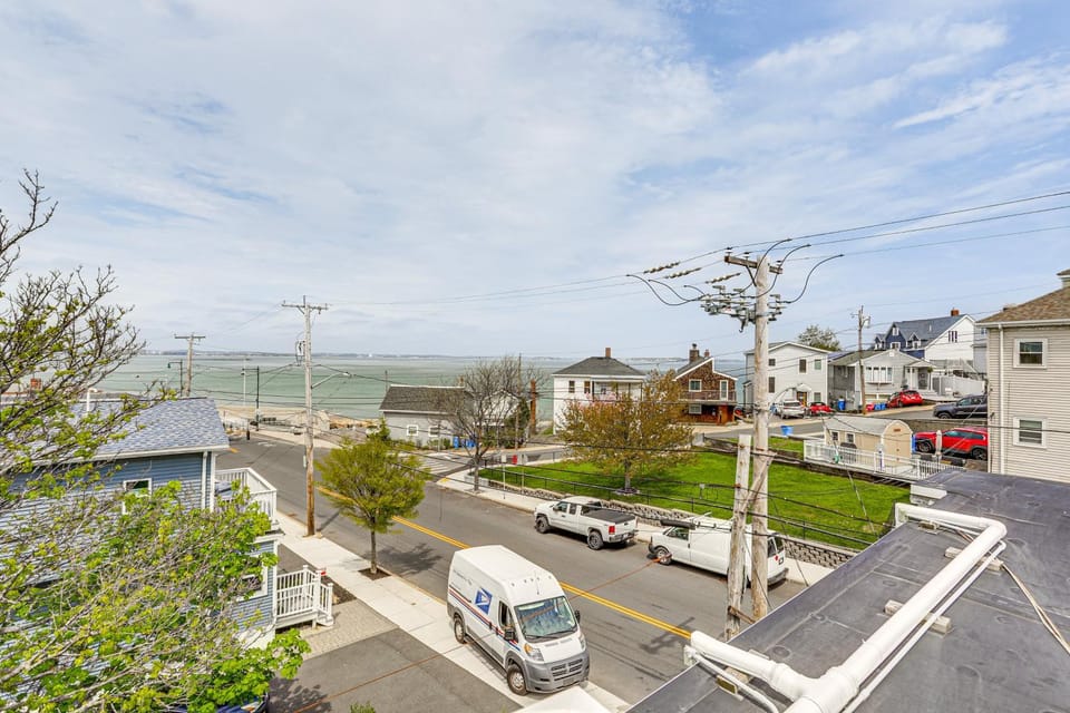 Steps to Short Beach: Ocean-View Apt w/ Deck! Apartment in Winthrop