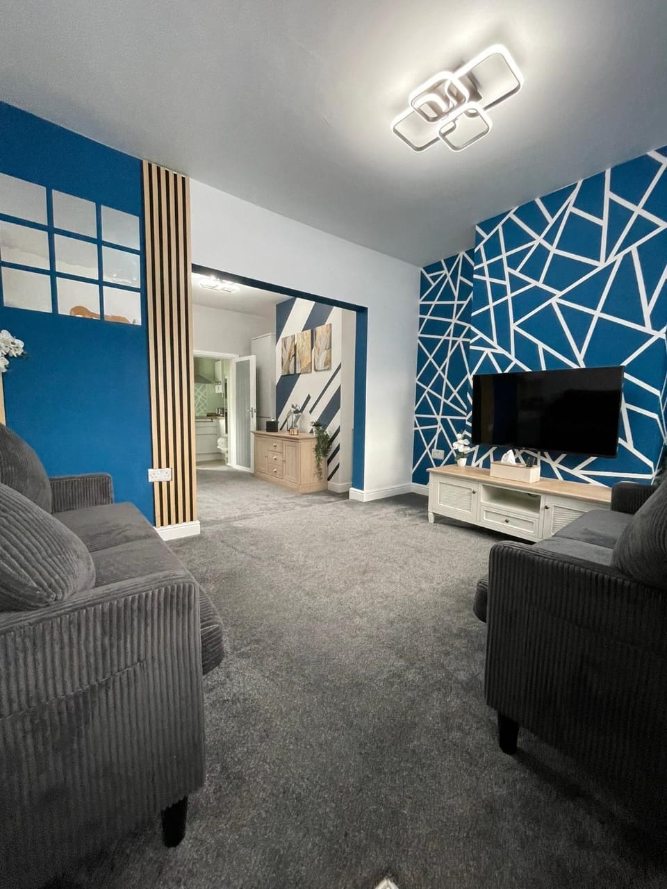 Communal lounge/ TV room, Living room