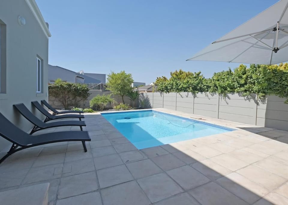 Kudu Villa - House close to the beach House in Cape Town