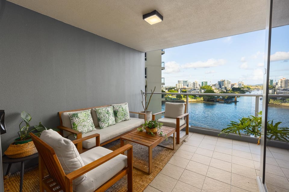 Patio, Balcony/Terrace, Seating area, River view